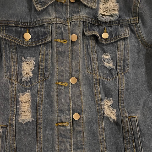 Distressed jean jacket - Picture 2 of 5